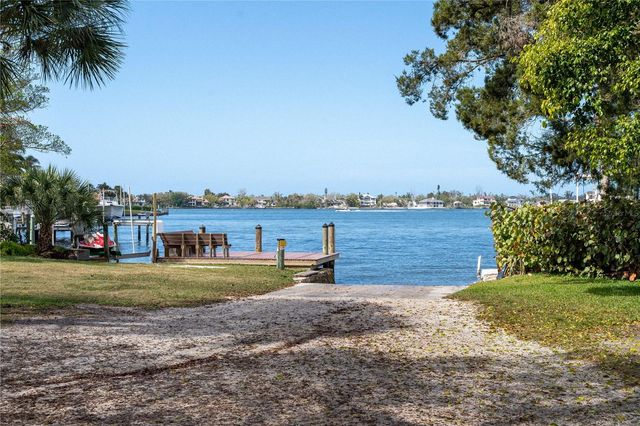 1831 NAUTILUS DRIVE, Sarasota, FL 34231