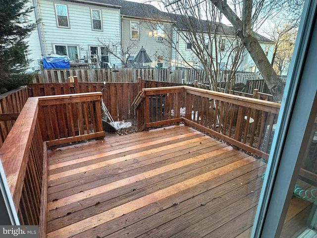 5694 CABELLS CT, Centreville, VA 20120