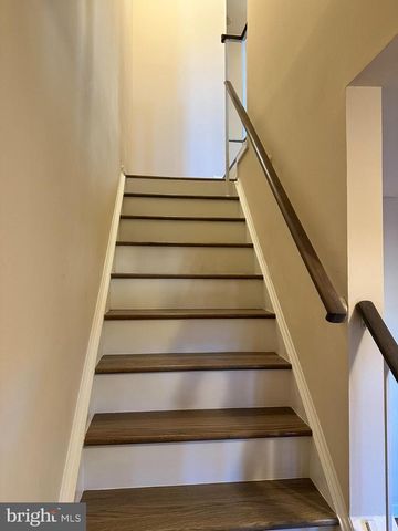 5694 CABELLS CT, Centreville, VA 20120