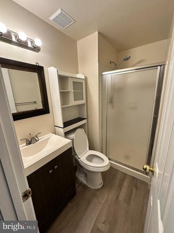 5694 CABELLS CT, Centreville, VA 20120