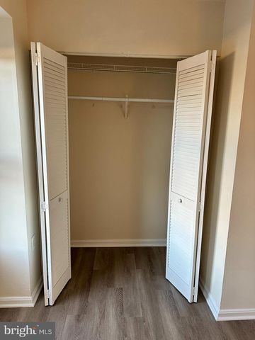 5694 CABELLS CT, Centreville, VA 20120