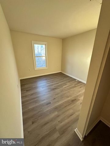 5694 CABELLS CT, Centreville, VA 20120