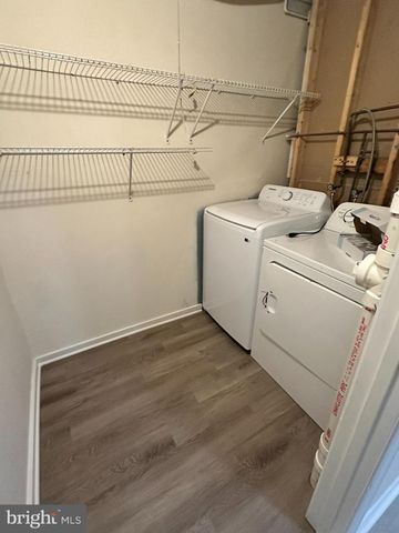 5694 CABELLS CT, Centreville, VA 20120