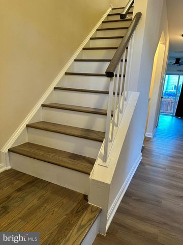 5694 CABELLS CT, Centreville, VA 20120