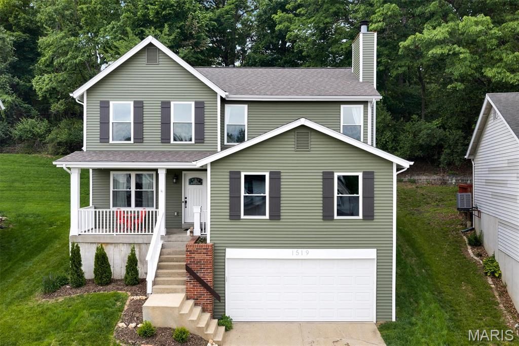 1519 Glenn Brooke Woods Circle, Ballwin, MO 63021