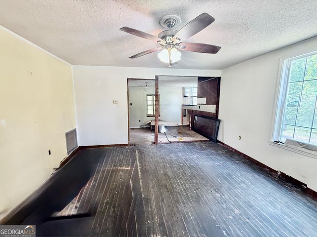 103 Highland Avenue, Summerville, GA 30747