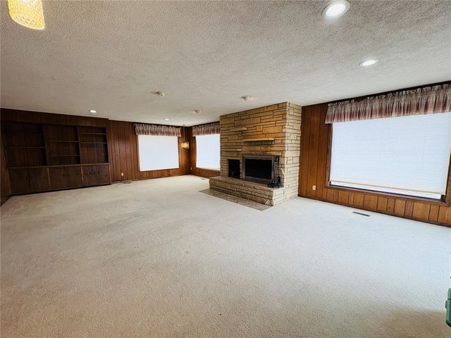 7168 Hwy 21, Elberon, IA 52225