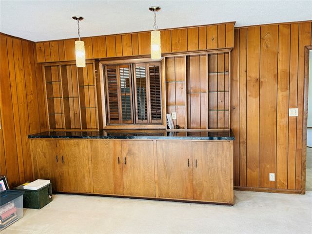 7168 Hwy 21, Elberon, IA 52225