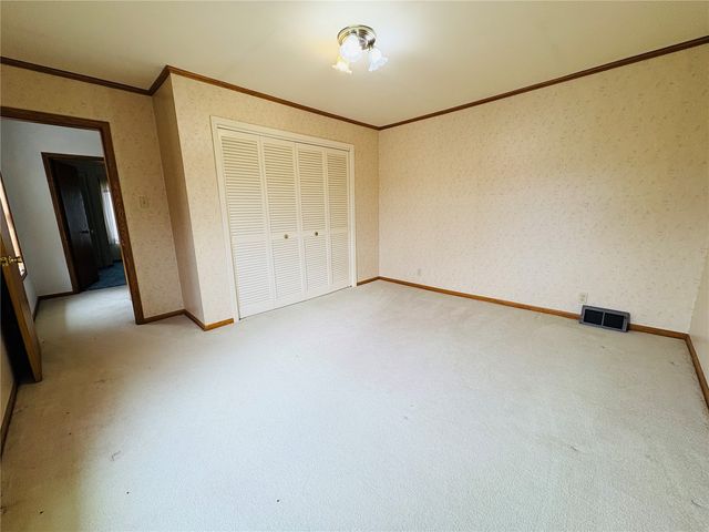 7168 Hwy 21, Elberon, IA 52225