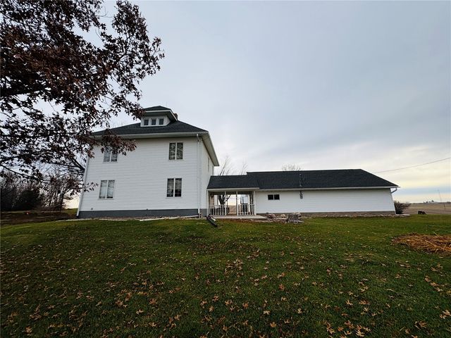 7168 Hwy 21, Elberon, IA 52225