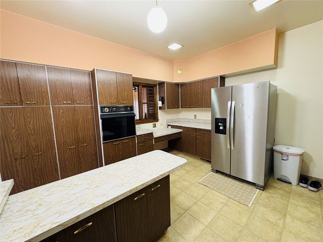 7168 Hwy 21, Elberon, IA 52225