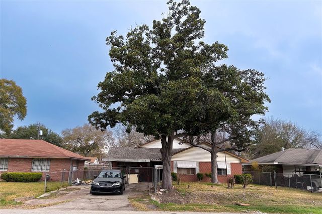513 Sunnyside Street, Houston, TX 77076