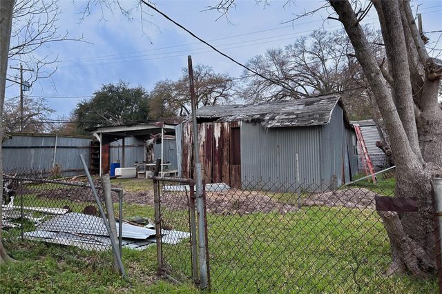 513 Sunnyside Street, Houston, TX 77076