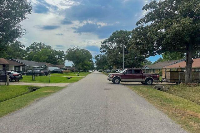 513 Sunnyside Street, Houston, TX 77076