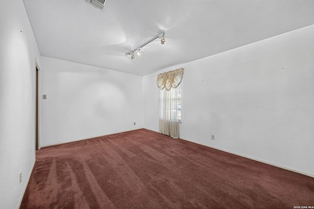 105 DORIS DR, Universal City, TX 78148