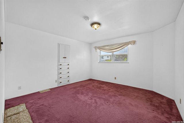 105 DORIS DR, Universal City, TX 78148