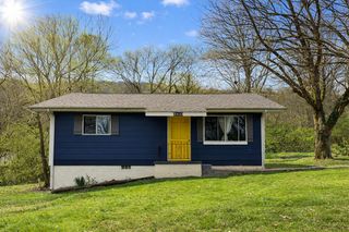 2410 Frost Street, Chattanooga, TN 37406