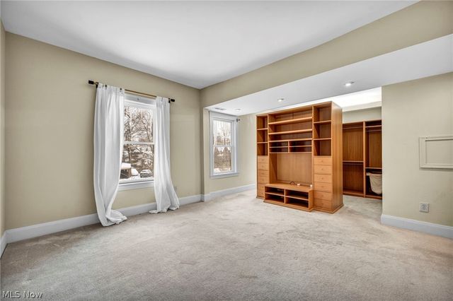 2420 Overlook Road, Cleveland Heights, OH 44106