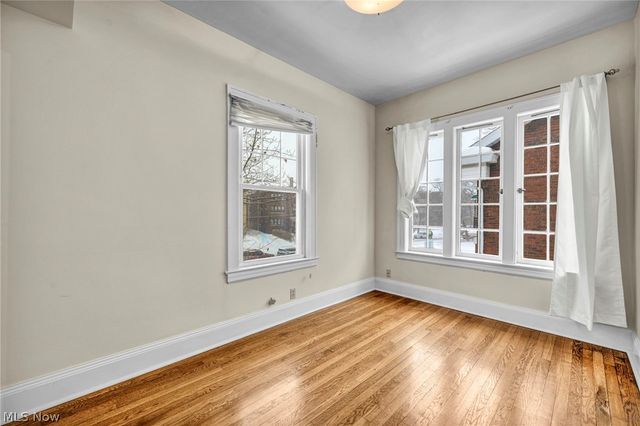 2420 Overlook Road, Cleveland Heights, OH 44106