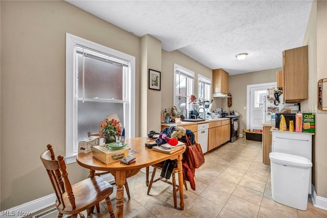 2420 Overlook Road, Cleveland Heights, OH 44106