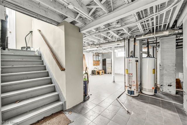 2420 Overlook Road, Cleveland Heights, OH 44106