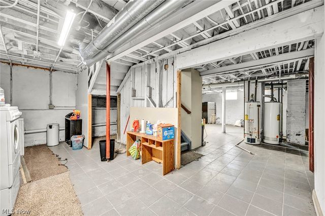 2420 Overlook Road, Cleveland Heights, OH 44106