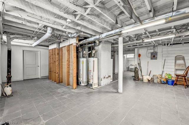 2420 Overlook Road, Cleveland Heights, OH 44106