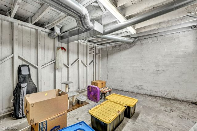 2420 Overlook Road, Cleveland Heights, OH 44106