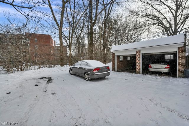 2420 Overlook Road, Cleveland Heights, OH 44106