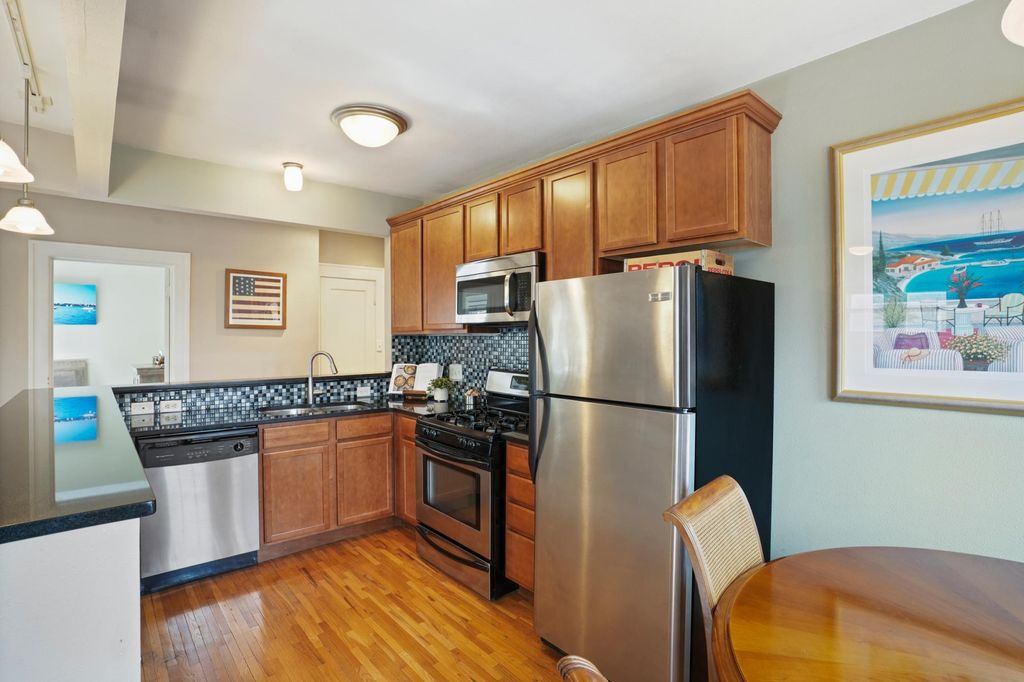 3520 Emerson Avenue S 202, Minneapolis, MN 55408 — photo 4