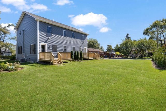 79 Pinehurst Avenue, Warwick, RI 02889