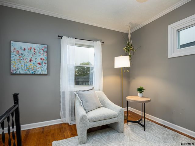 4912 Woolworth Avenue, Omaha, NE 68106