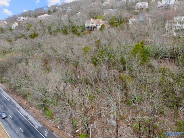 2214 Governors Bend Road, Huntsville, AL 35801