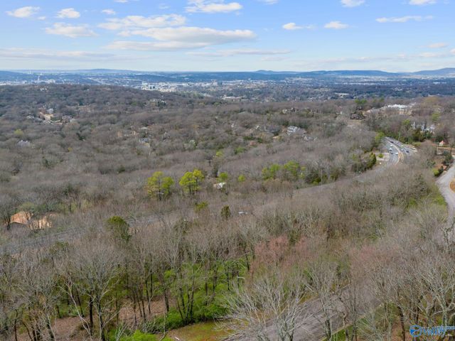 2214 Governors Bend Road, Huntsville, AL 35801