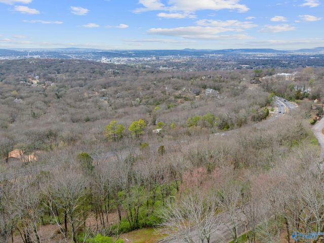 2214 Governors Bend Road, Huntsville, AL 35801