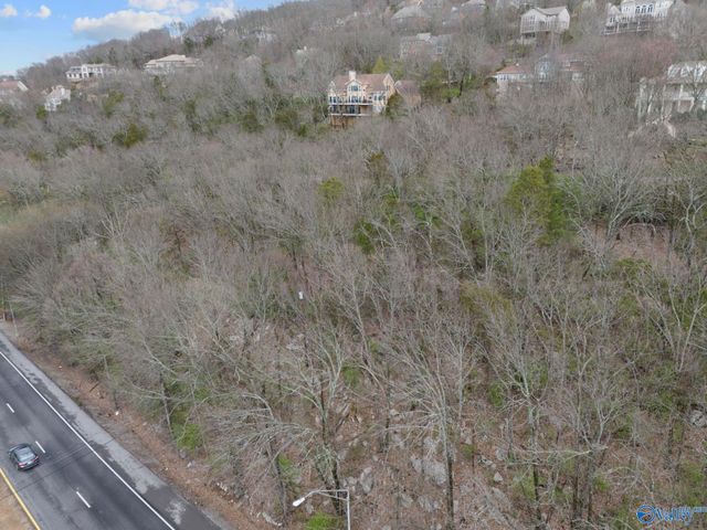 2214 Governors Bend Road, Huntsville, AL 35801