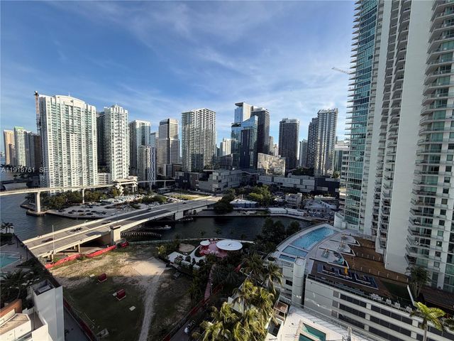 90 SW 3rd St 2202, Miami, FL 33130