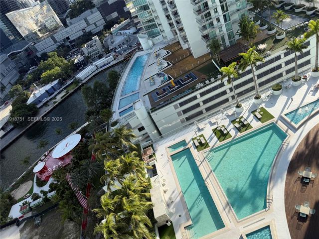 90 SW 3rd St 2202, Miami, FL 33130