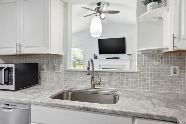 925 Thayer Drive, Columbus, OH 43230