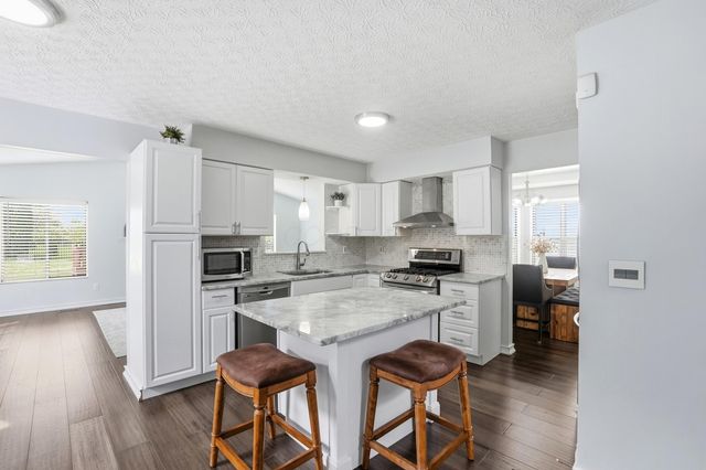 925 Thayer Drive, Columbus, OH 43230