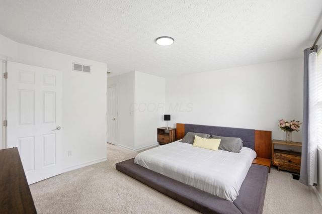 925 Thayer Drive, Columbus, OH 43230