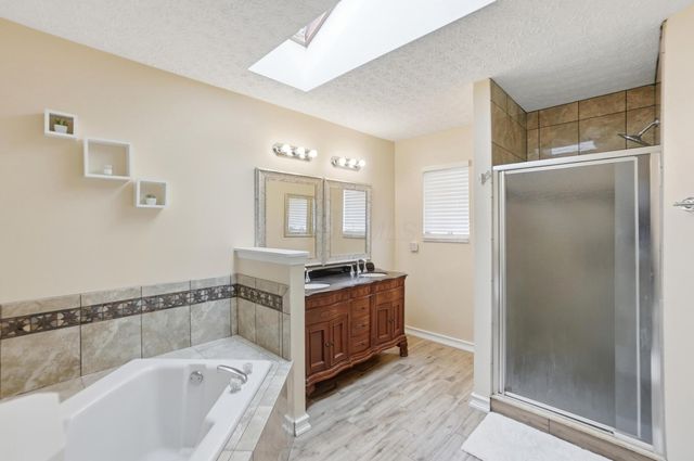 925 Thayer Drive, Columbus, OH 43230