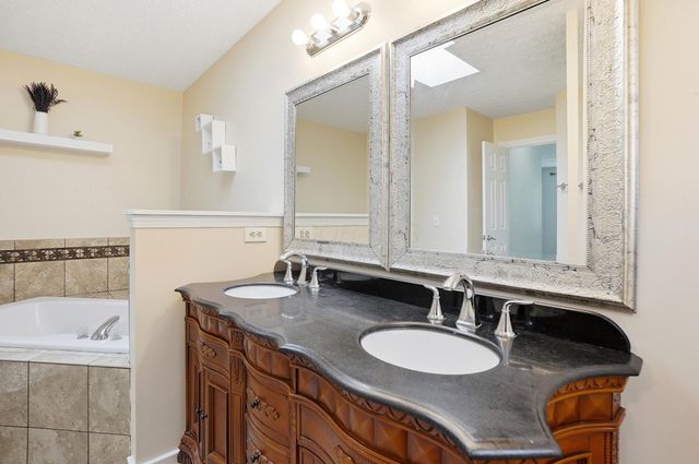 925 Thayer Drive, Columbus, OH 43230
