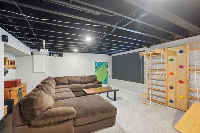 925 Thayer Drive, Columbus, OH 43230