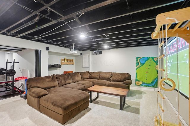 925 Thayer Drive, Columbus, OH 43230