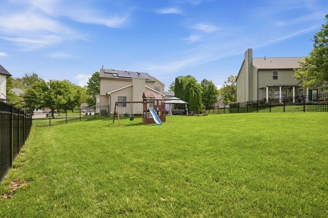 925 Thayer Drive, Columbus, OH 43230