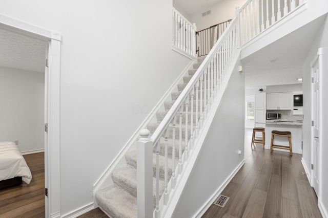 925 Thayer Drive, Columbus, OH 43230
