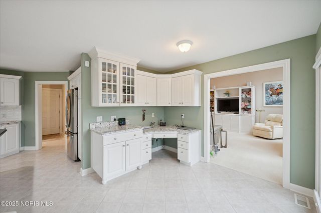 7736 Woodstone Drive, Maumee, OH 43537