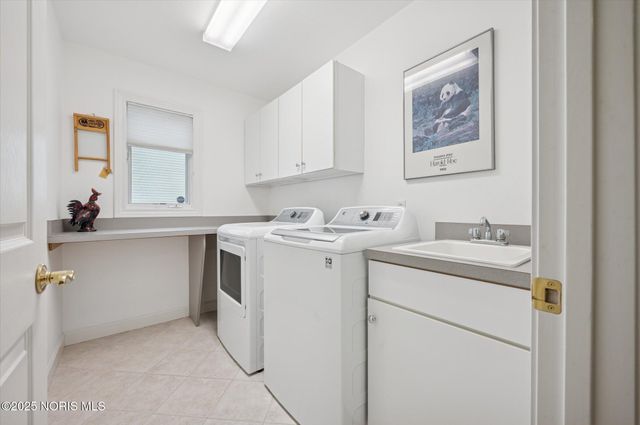 7736 Woodstone Drive, Maumee, OH 43537