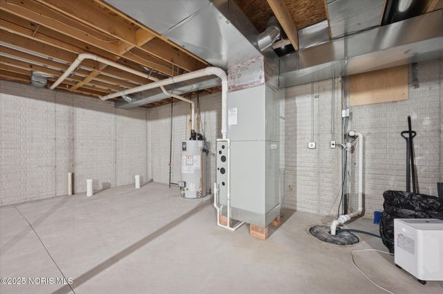 7736 Woodstone Drive, Maumee, OH 43537